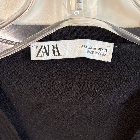 Zara Elegant Black V-Neck Sweater for Women - Picture 2 of 5